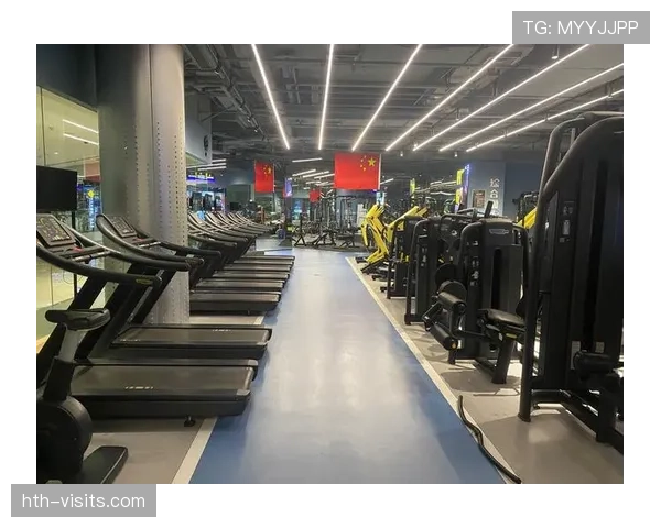 易建联这自律程度，凌晨四点健身房打卡是日常？